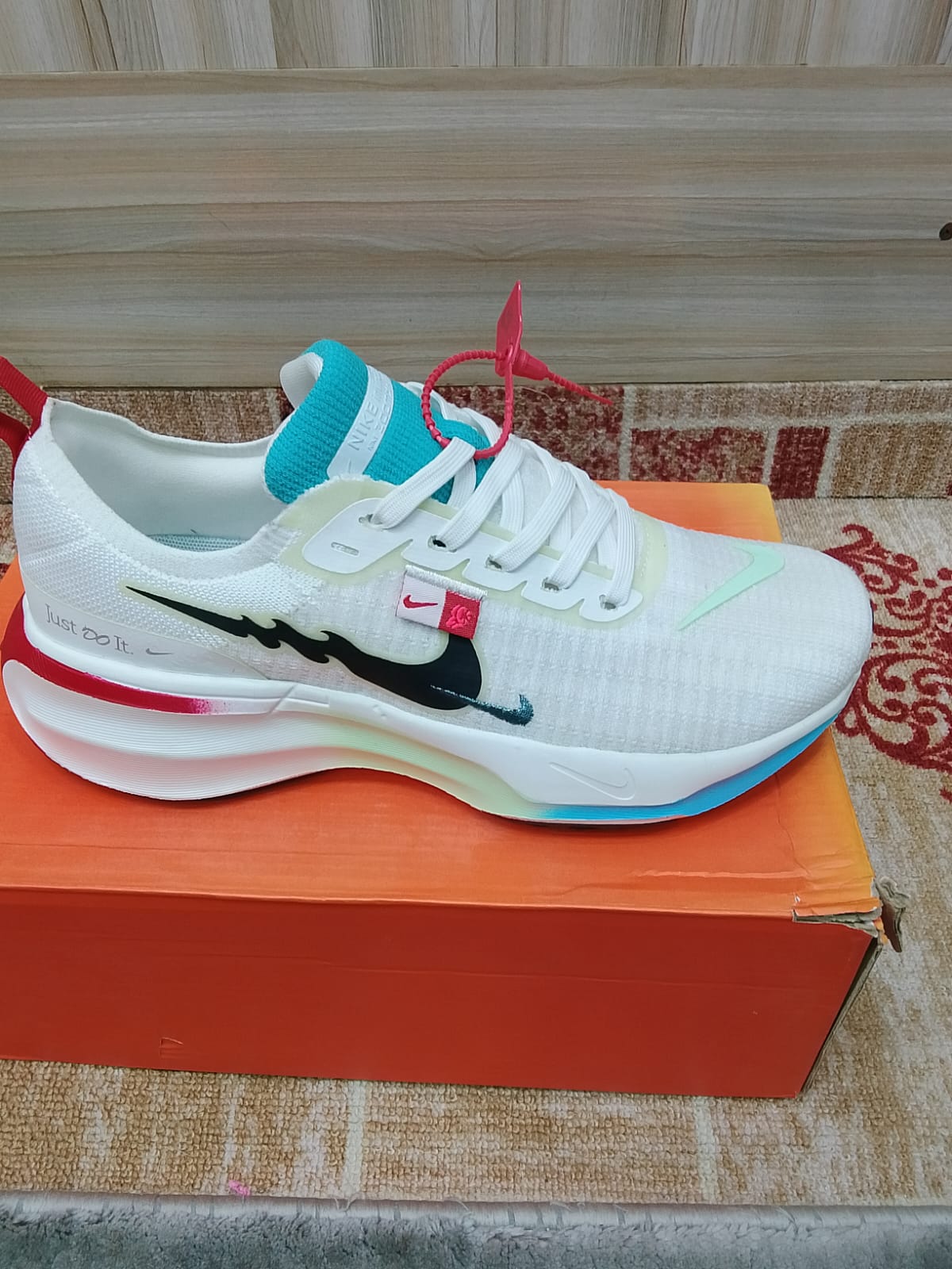 NIKE Zoom X Invincible Edition (Crimson Colour)
