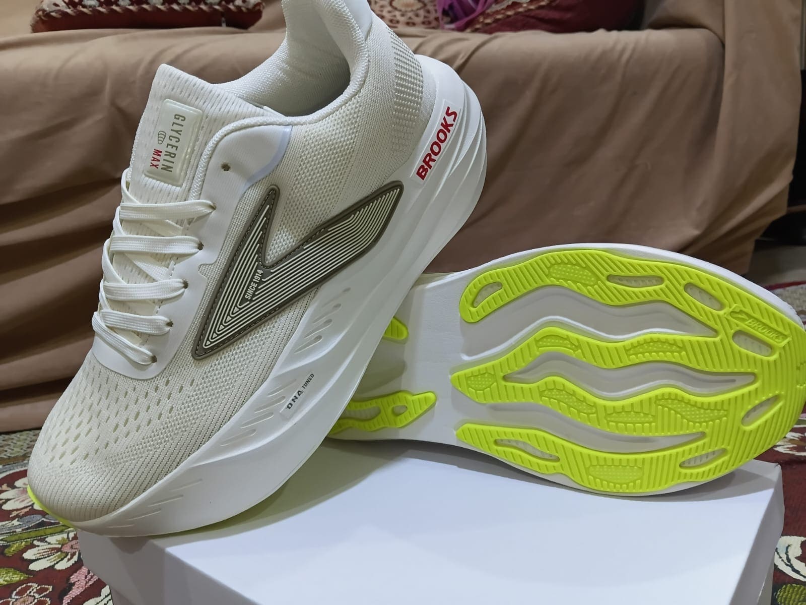 BROOKS Glycerin Max (Beige Colour)